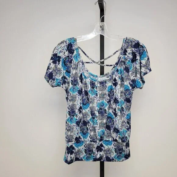 George Cross Back Flowy Top - Picture 3 of 3